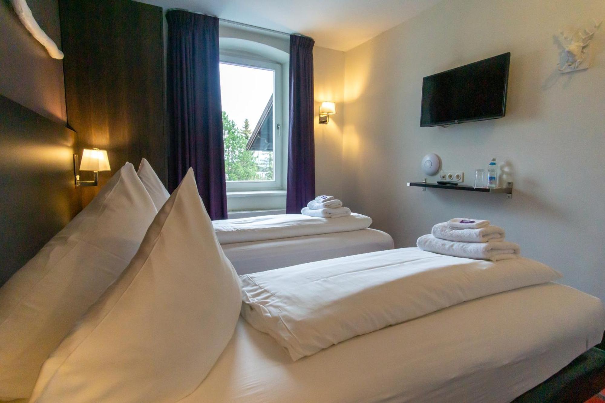 Hotel Wetterstein เซเฟลด์ อิน ทิโรล ภายนอก รูปภาพ