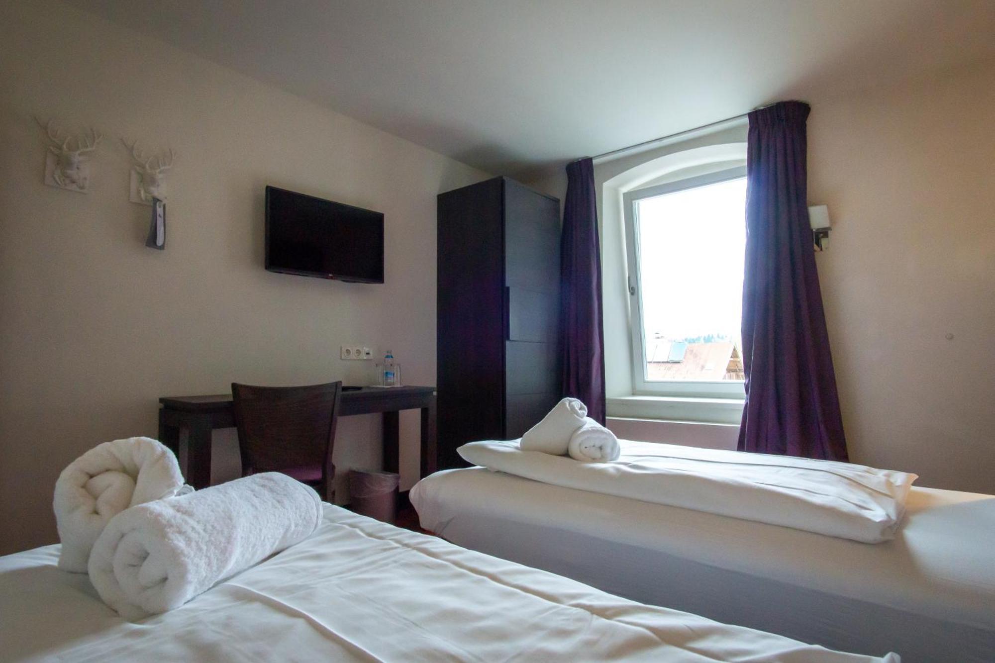 Hotel Wetterstein เซเฟลด์ อิน ทิโรล ภายนอก รูปภาพ
