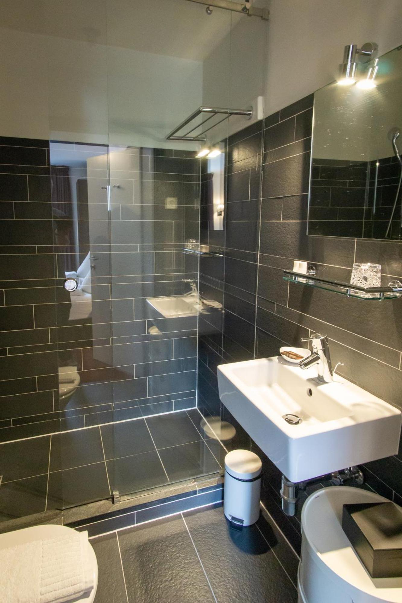 Hotel Wetterstein เซเฟลด์ อิน ทิโรล ภายนอก รูปภาพ